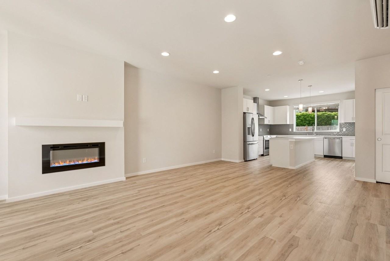 3702 W Mukilteo Blvd #D - Photo 2 of 34