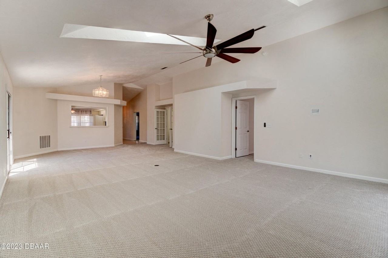 2011 Beaver Creek Dr - Photo 3 of 18