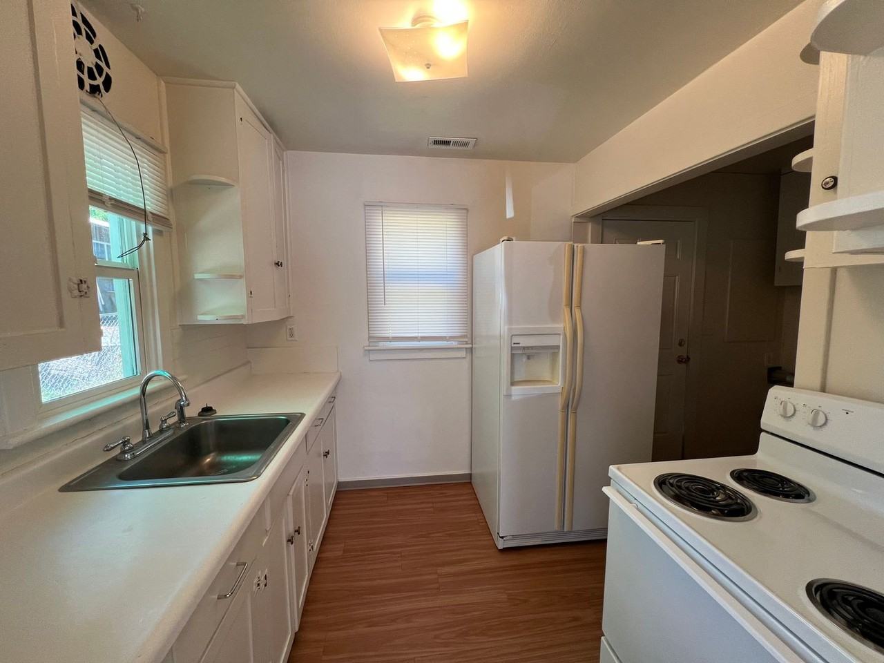 717 Sw 4th St - Photo 7 of 15