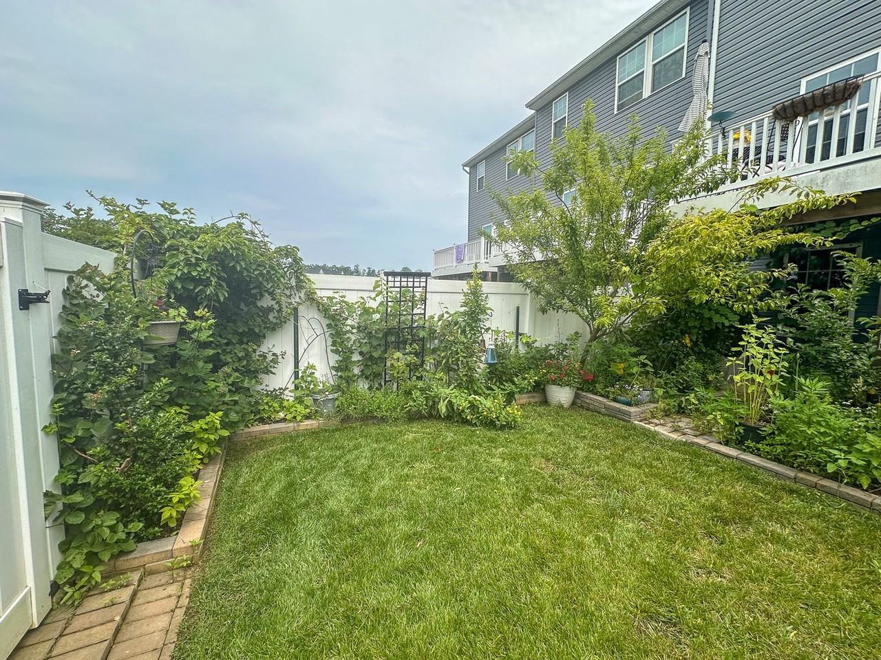 95 Virginia Ave - Photo 3 of 18