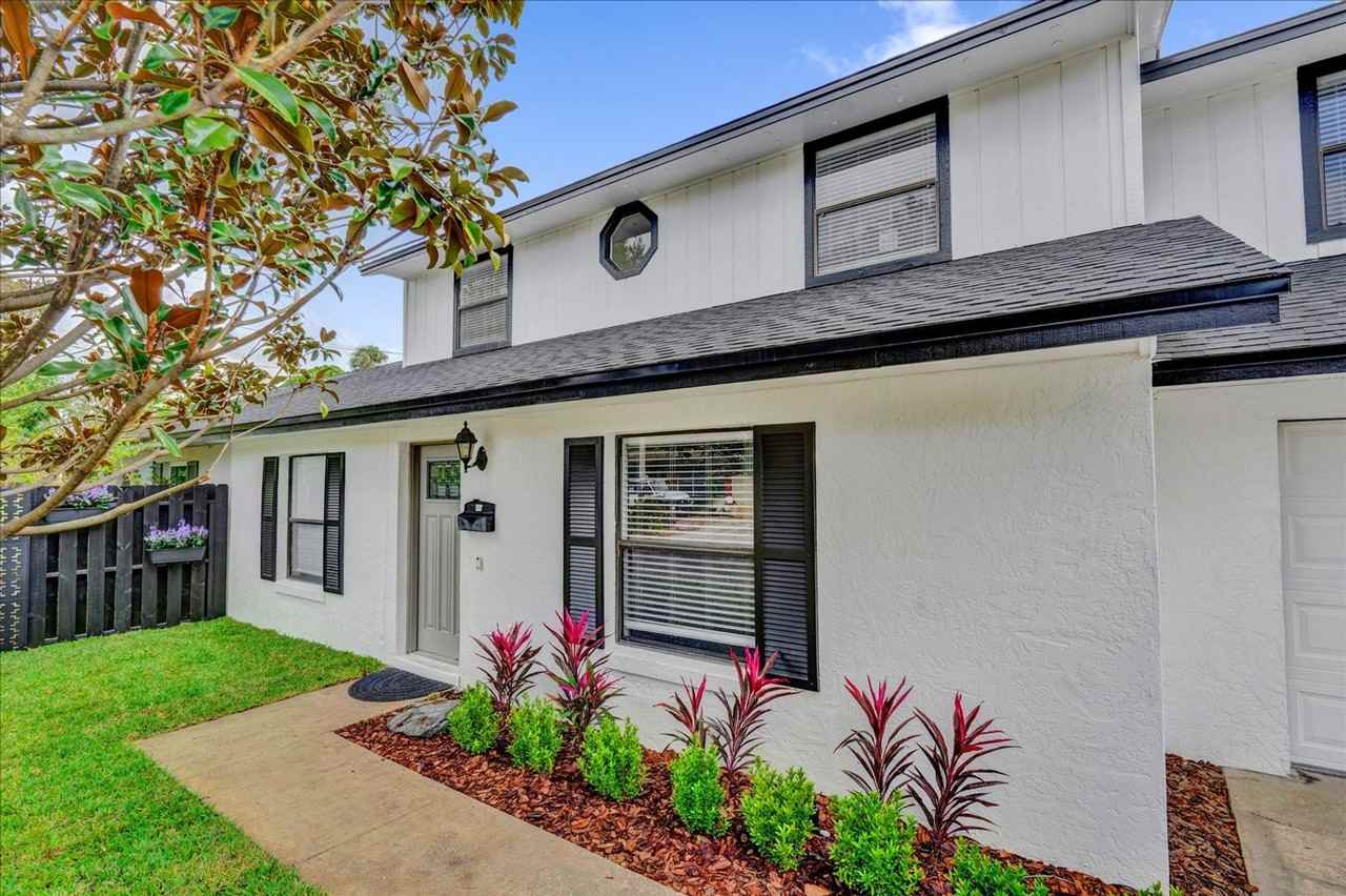 2923 Cornell Ave - Photo 3 of 31