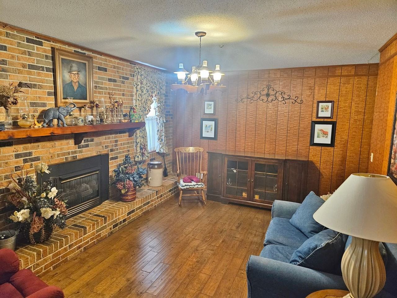 725 County Road 606 - Photo 2 of 10