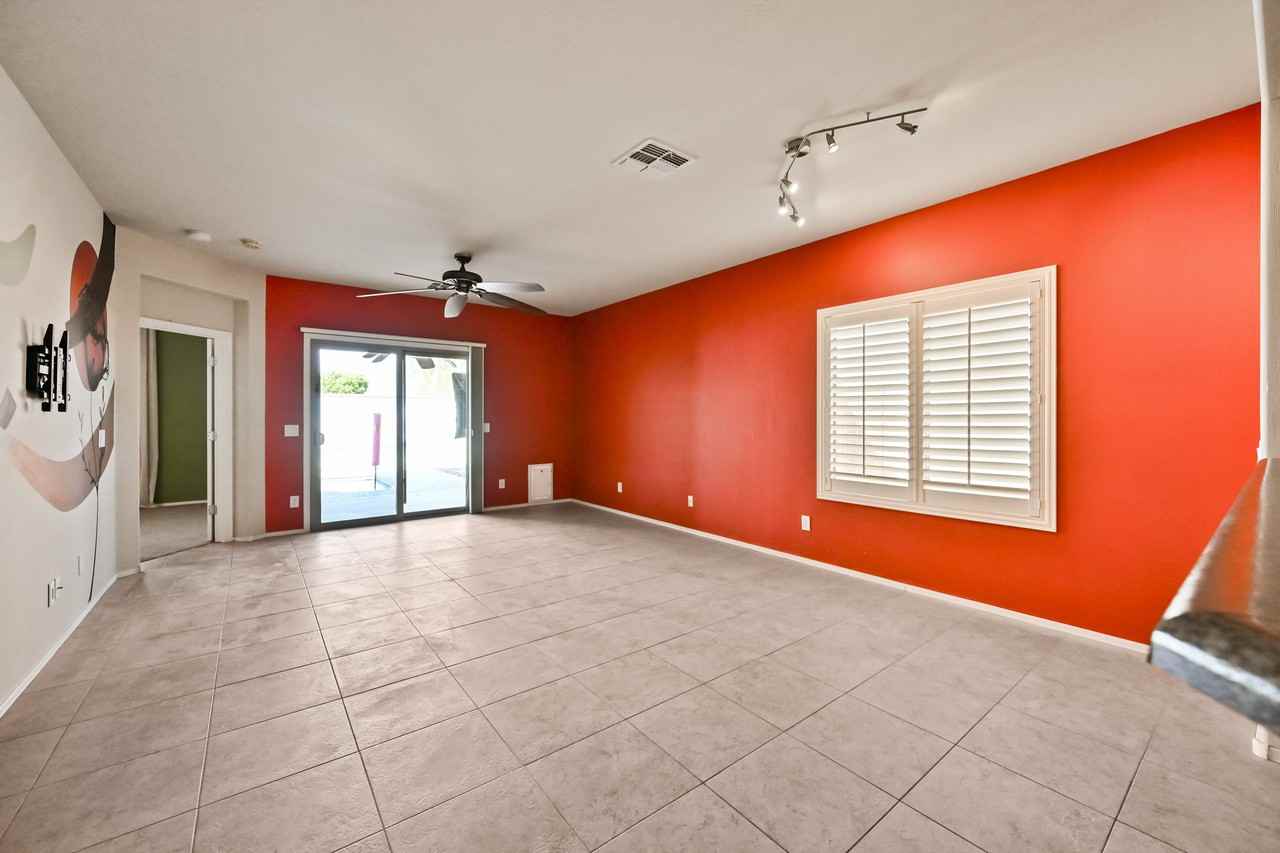 26182 West Tonto Lane - Photo 4 of 27