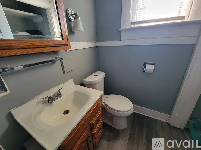 35 Burlington Ave - Photo 4 of 8