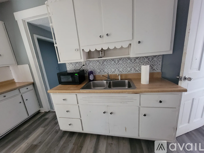 35 Burlington Ave - Photo 5 of 8