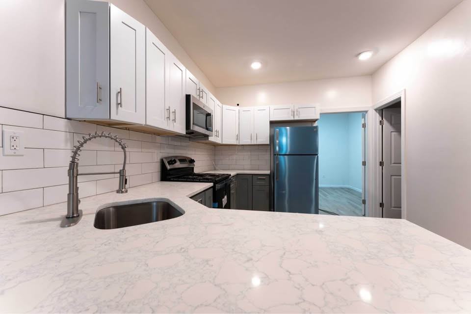 15 N Frazier St #1 - Photo 3 of 12