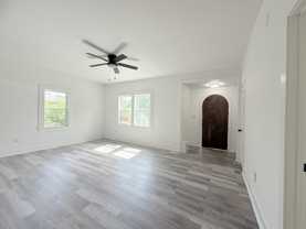 1017 8th St - Photo 1 of 1