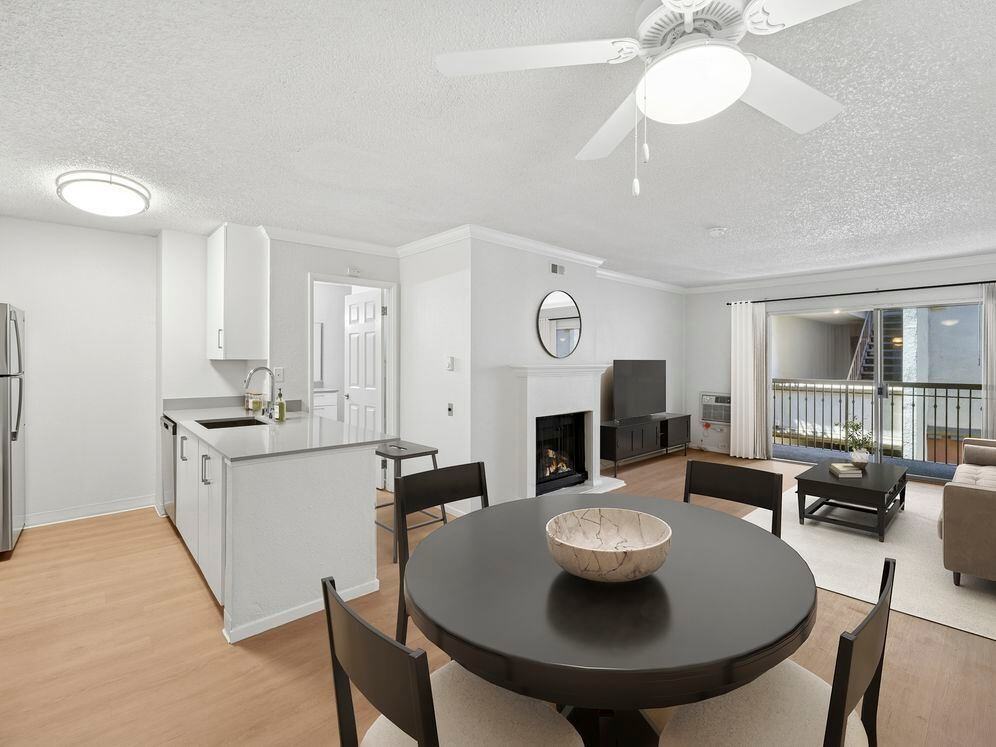 eaves West Valley - Photo 4 of 25