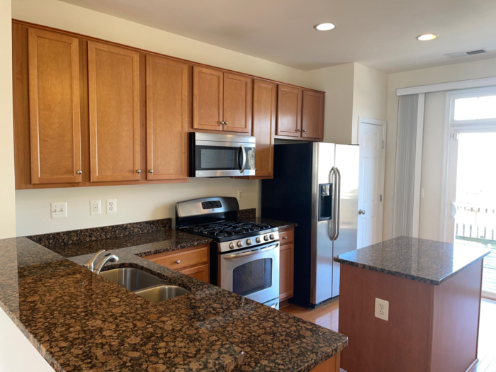 15592 John Diskin Cir - Photo 2 of 24