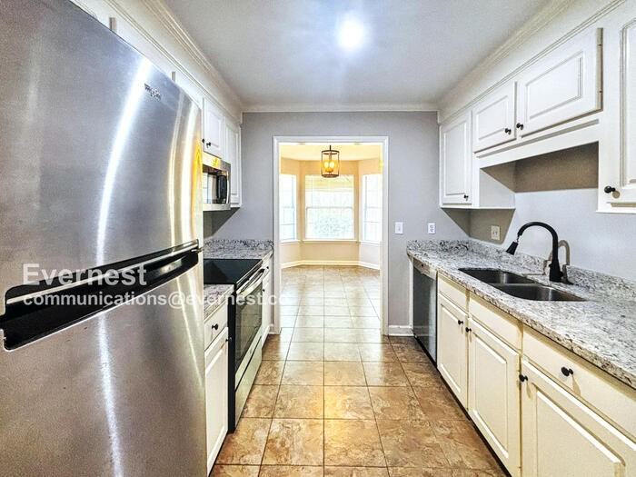 217 Shadow Creek Dr - Photo 2 of 24