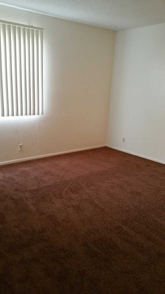 5301 Lennox Avenue - Photo 4 of 7