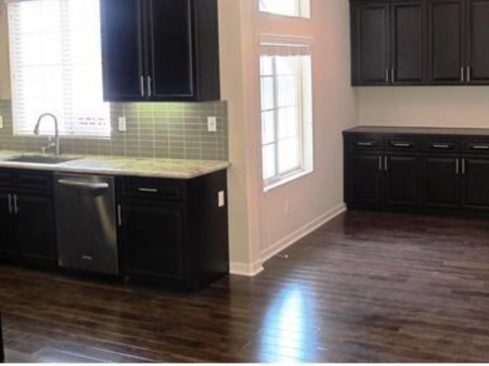 1056 Pearl St #7 - Photo 4 of 16