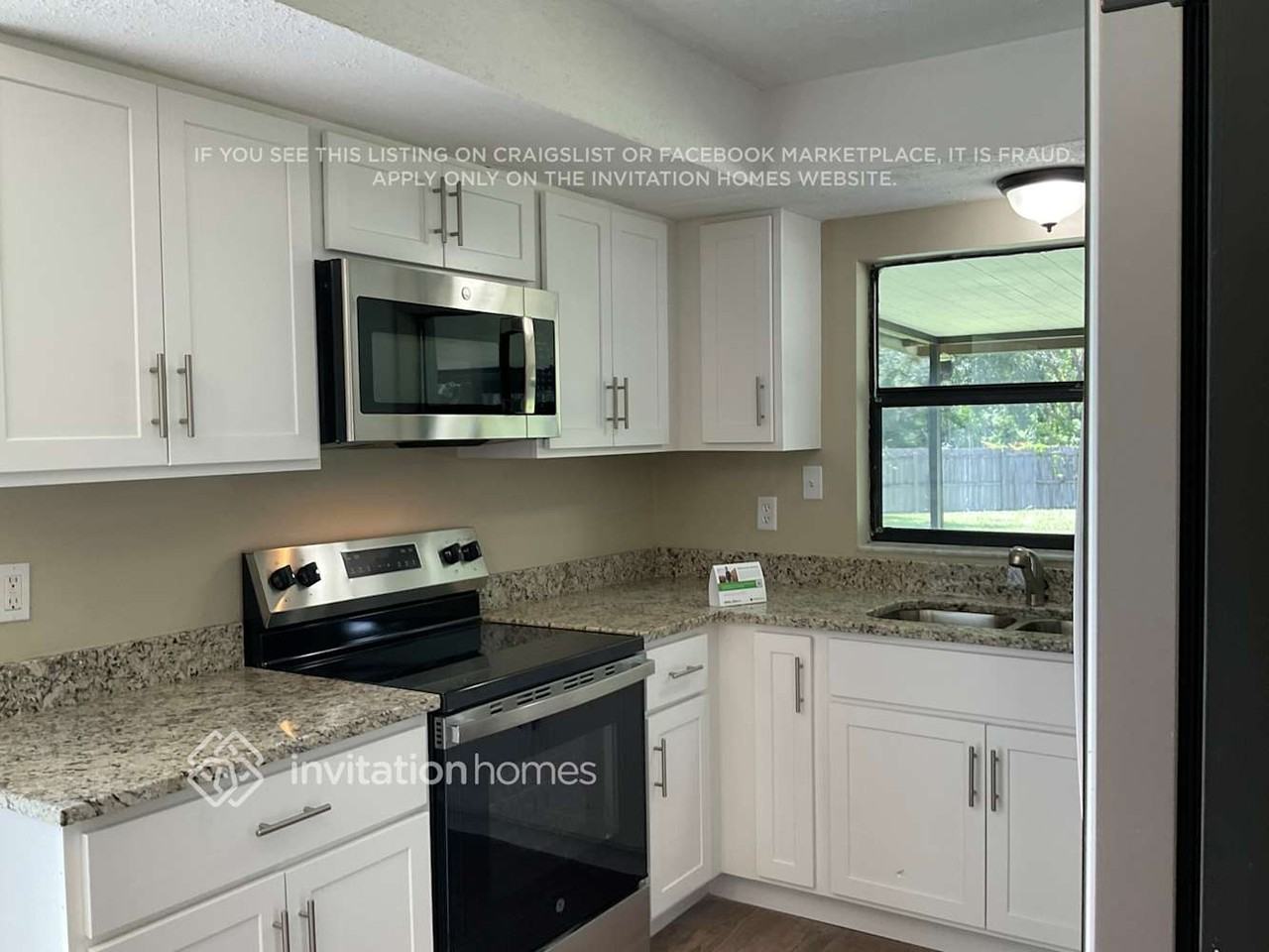 15642 Bear Creek Dr - Photo 3 of 15