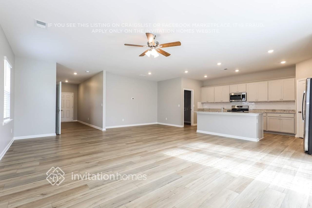 1216 Arnhem Dr - Photo 5 of 17