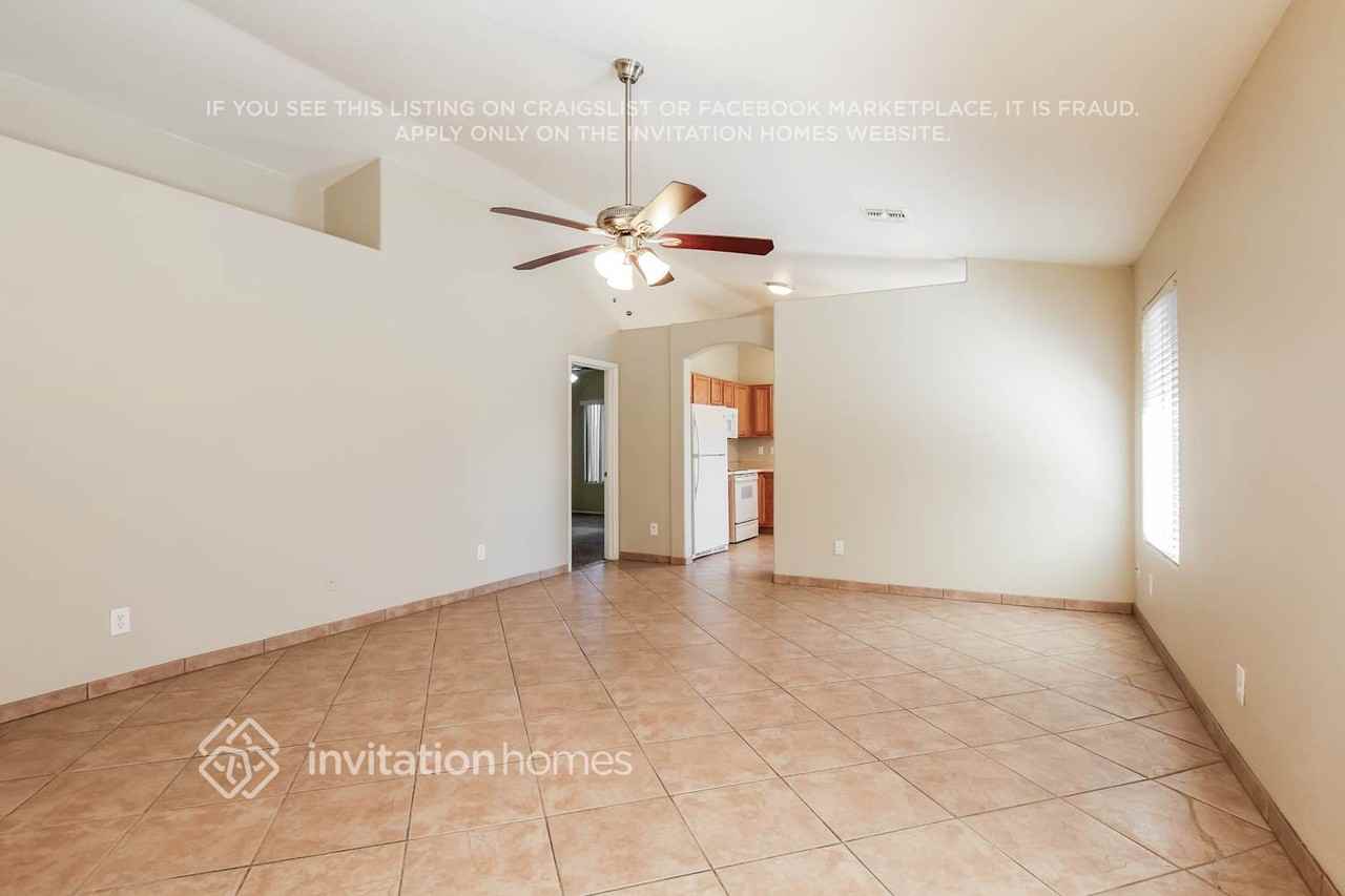 8622 E Natal Ave - Photo 3 of 17