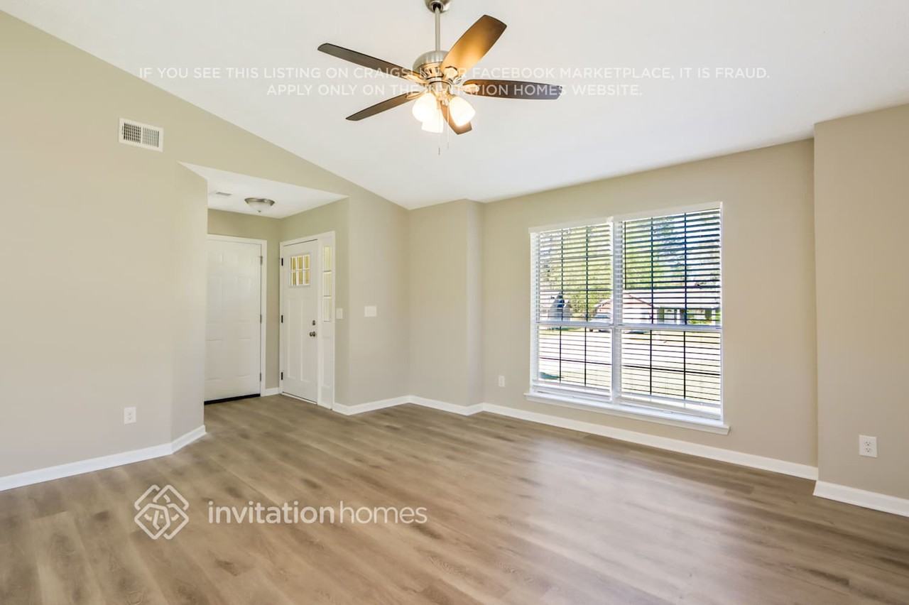 6635 Emerald Pointe Cir - Photo 2 of 23