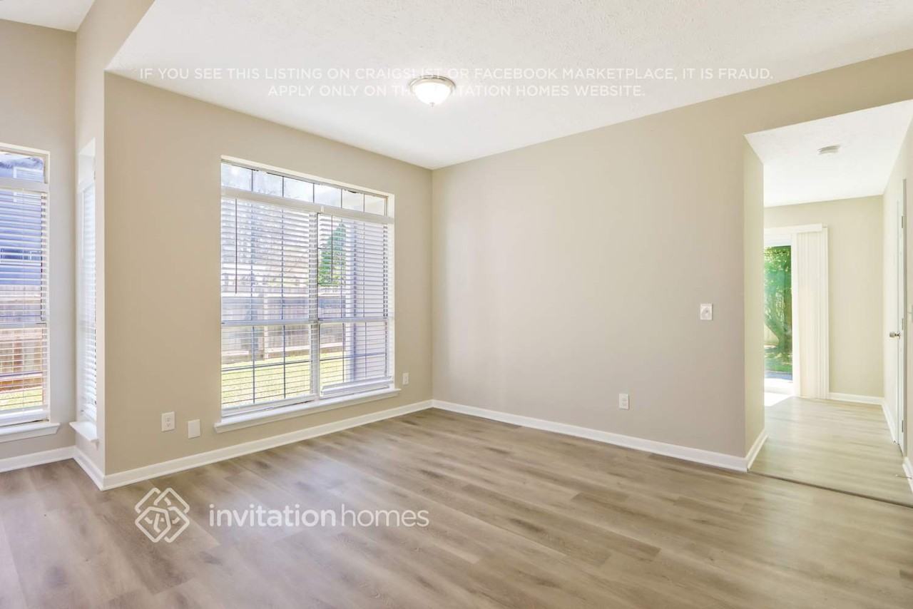 6635 Emerald Pointe Cir - Photo 7 of 23