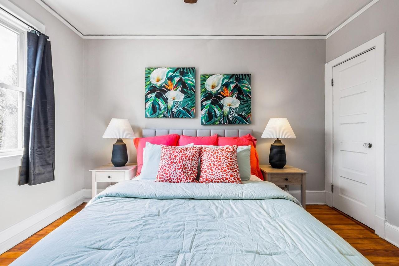 3026 West Leigh Street - Photo 4 of 12