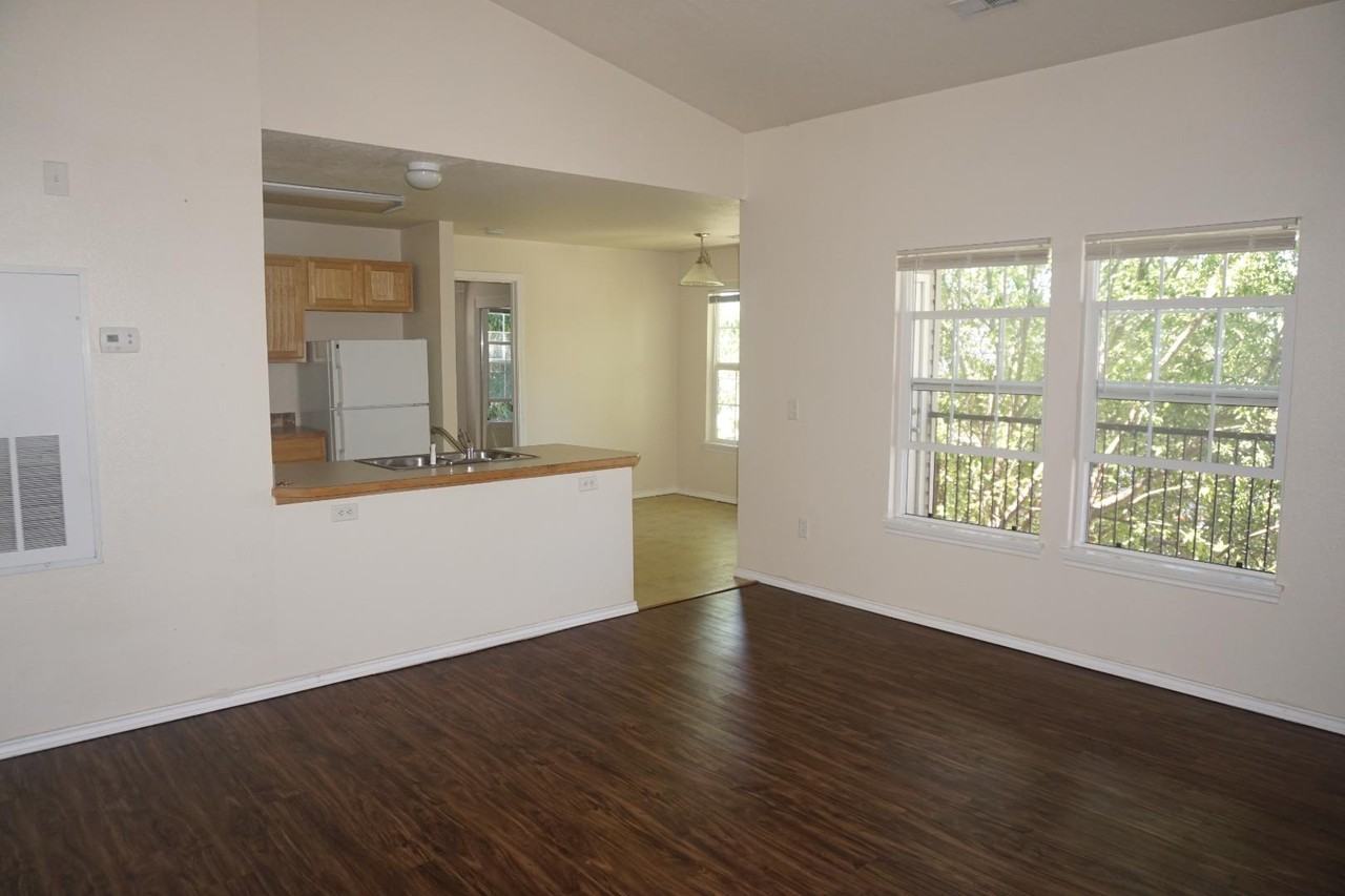 11811 W Clover Field Ln - Photo 4 of 10