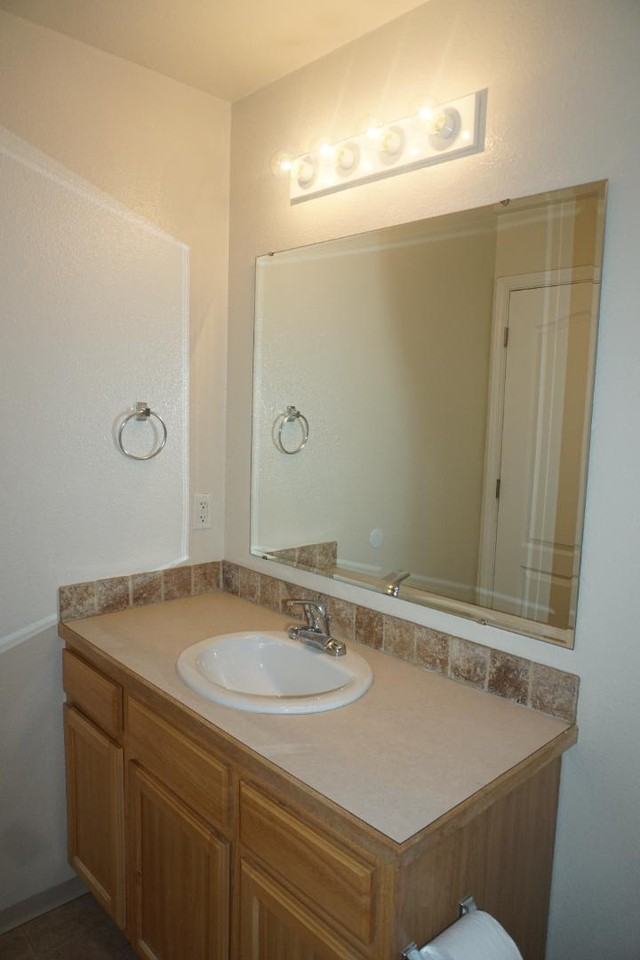 11811 W Clover Field Ln - Photo 7 of 10