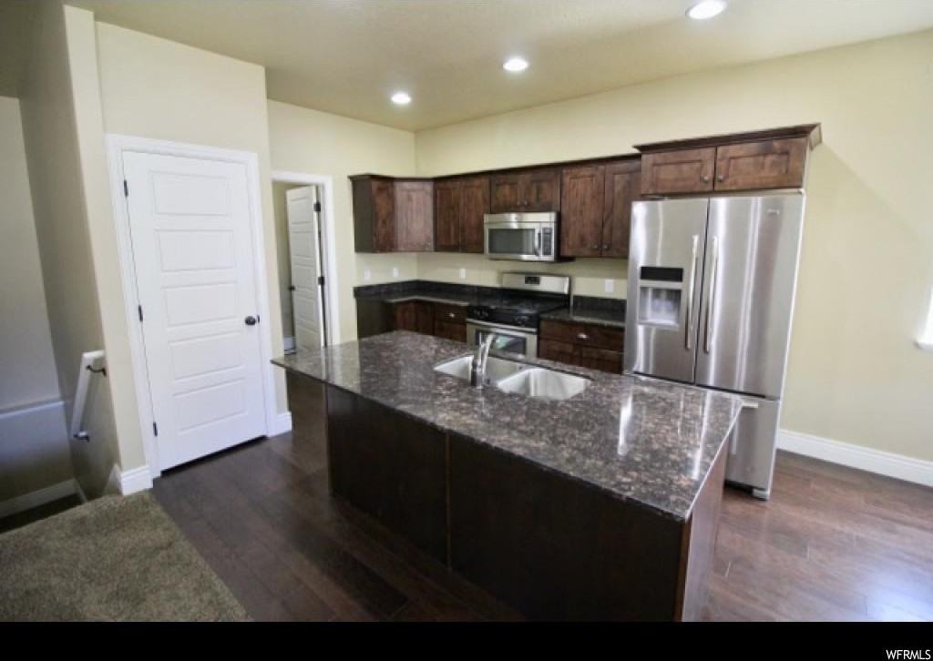 129 E 745 S - Photo 5 of 20