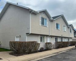 featured image of 12 Fairway Ln