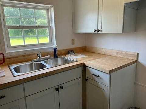 544 / 546  9th Street Southwest (I) - Photo 3 of 10