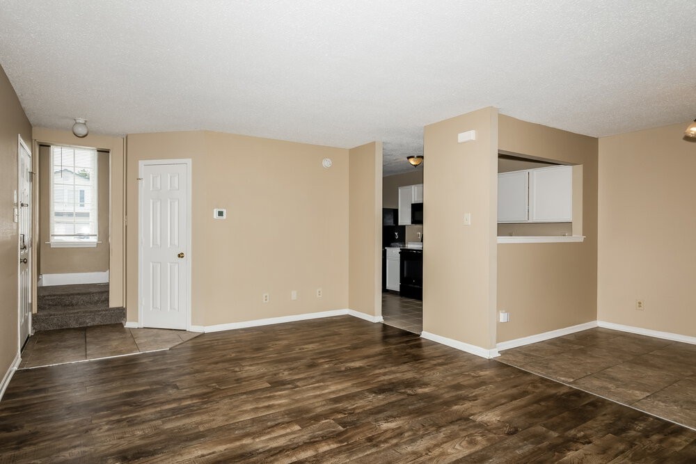 660 Fern St - Photo 5 of 17