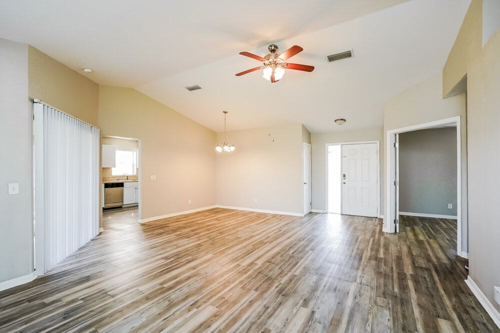 1417 Hancock Bridge Pkwy - Photo 4 of 16