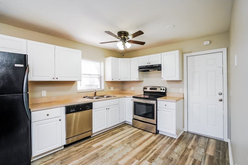 1417 Hancock Bridge Pkwy - Photo 7 of 16