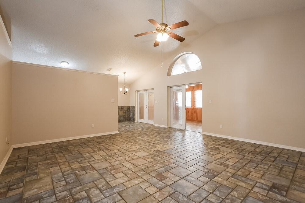 1000 Country Cove Ct - Photo 3 of 16