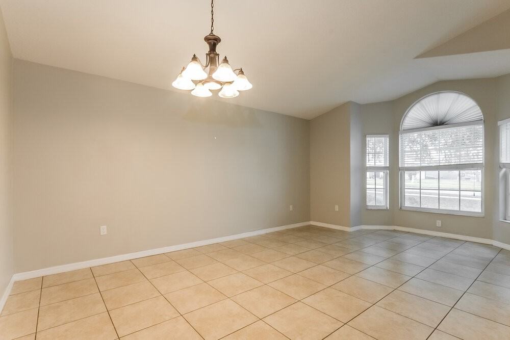 1378 Willow Crest Dr - Photo 5 of 16