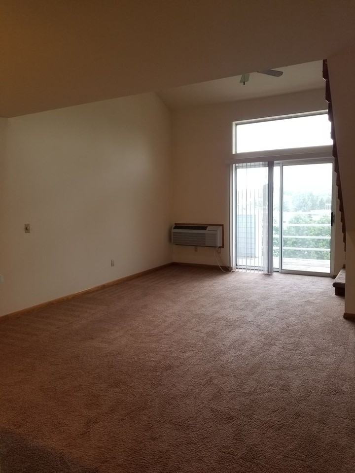 1617 Troy Dr - Photo 3 of 5