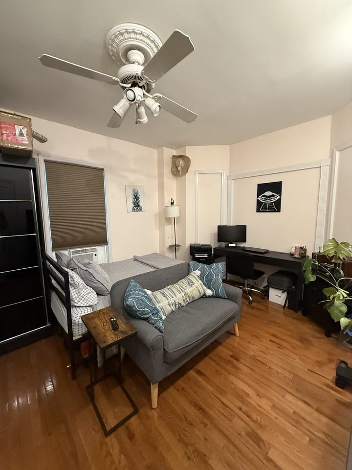 544 76th Street 2f - Photo 3 of 9