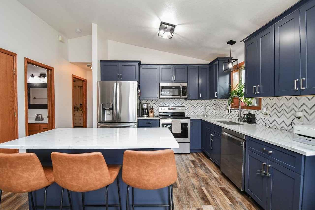 5704 S San Diego Ave - Photo 5 of 43