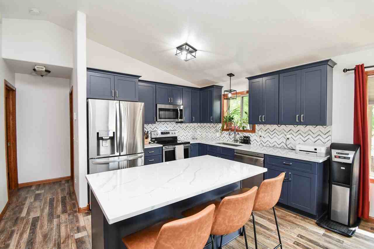 5704 S San Diego Ave - Photo 6 of 43