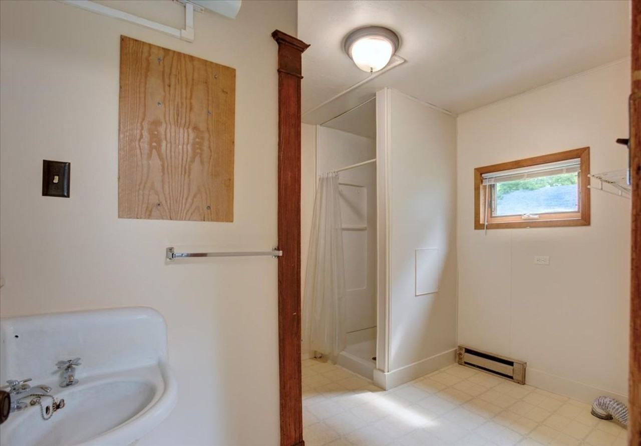 820 10th St E - Photo 6 of 29