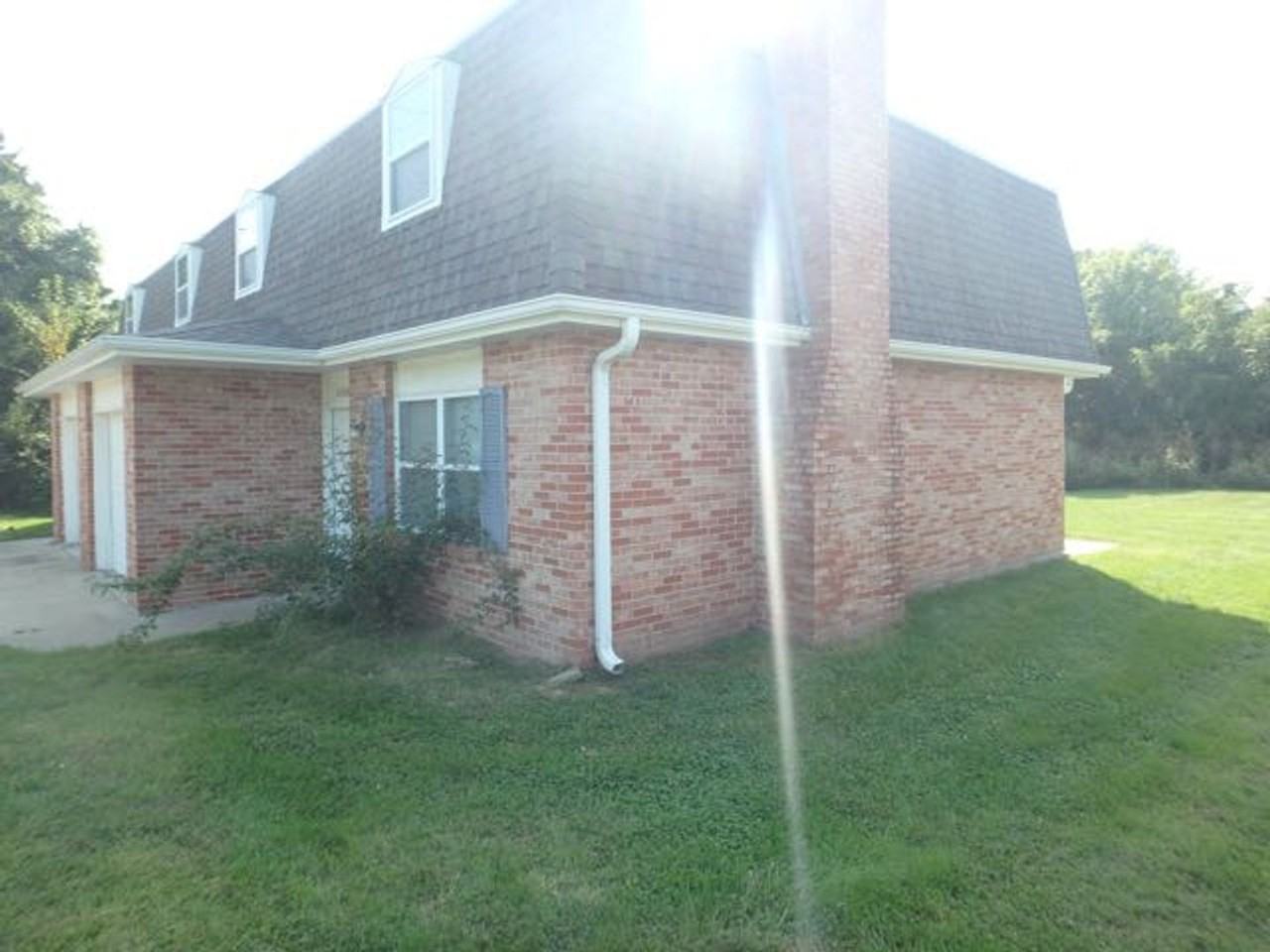 1113 Callie Dr #A - Photo 3 of 36