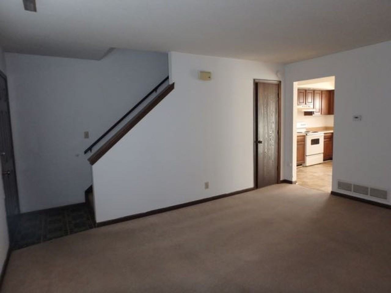 1113 Callie Dr #A - Photo 5 of 36
