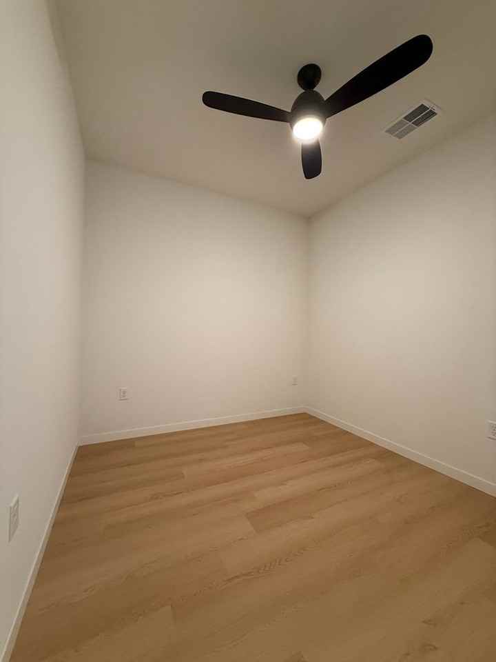 Irwin North - Photo 4 of 50