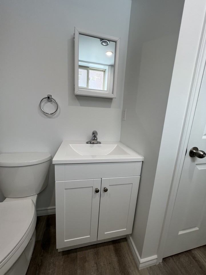 786 Snelgrove Rd Lowr - Photo 3 of 18