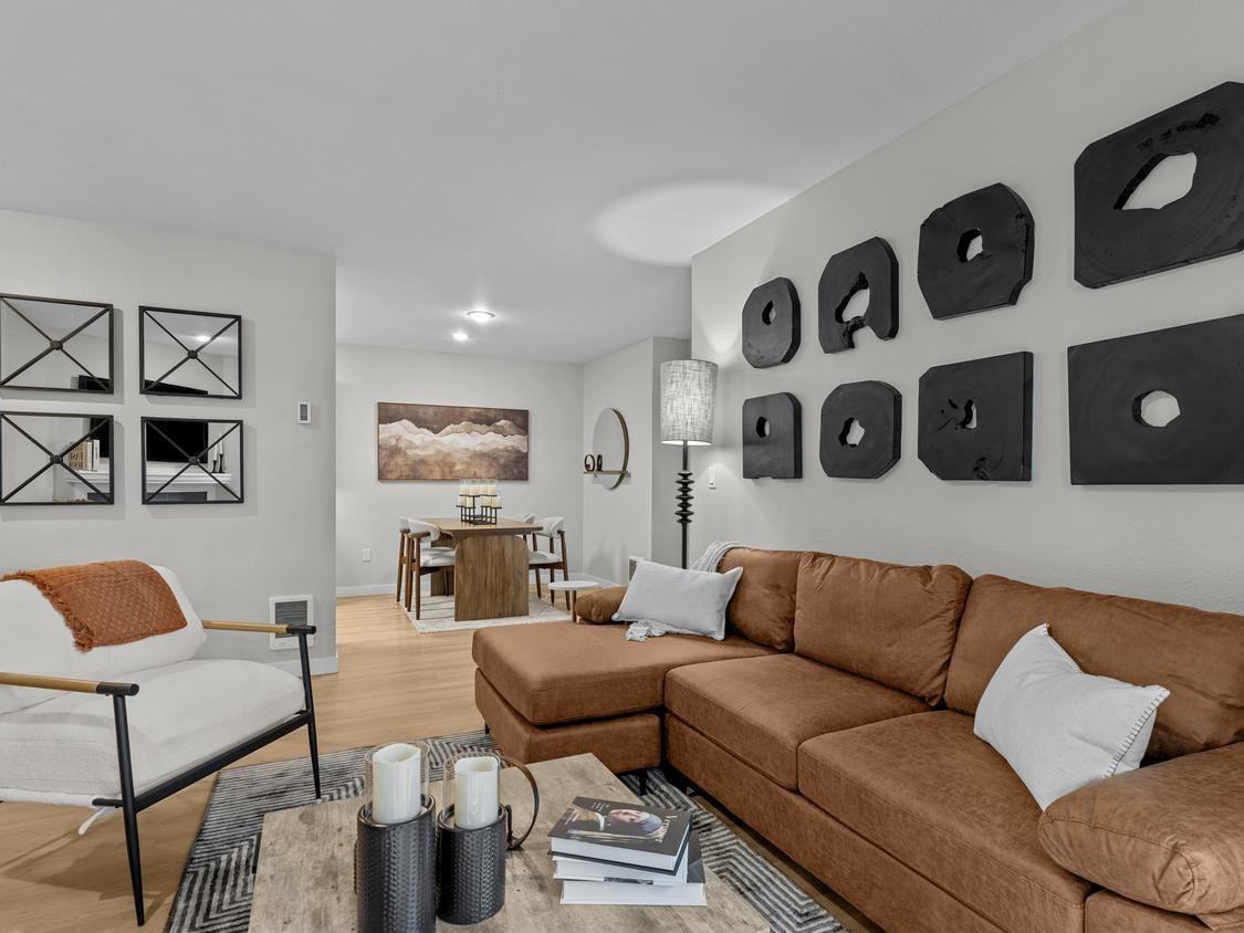 9900 12th Ave W - Photo 4 of 22