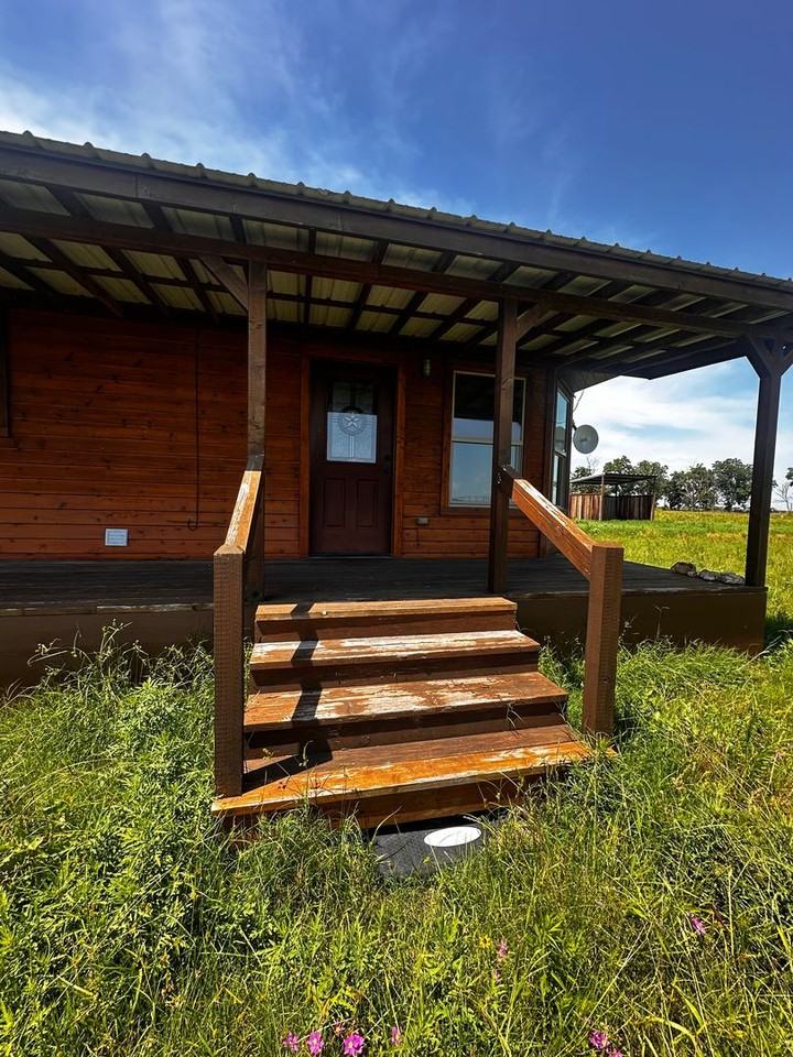 547 Walker Ln - Photo 3 of 21