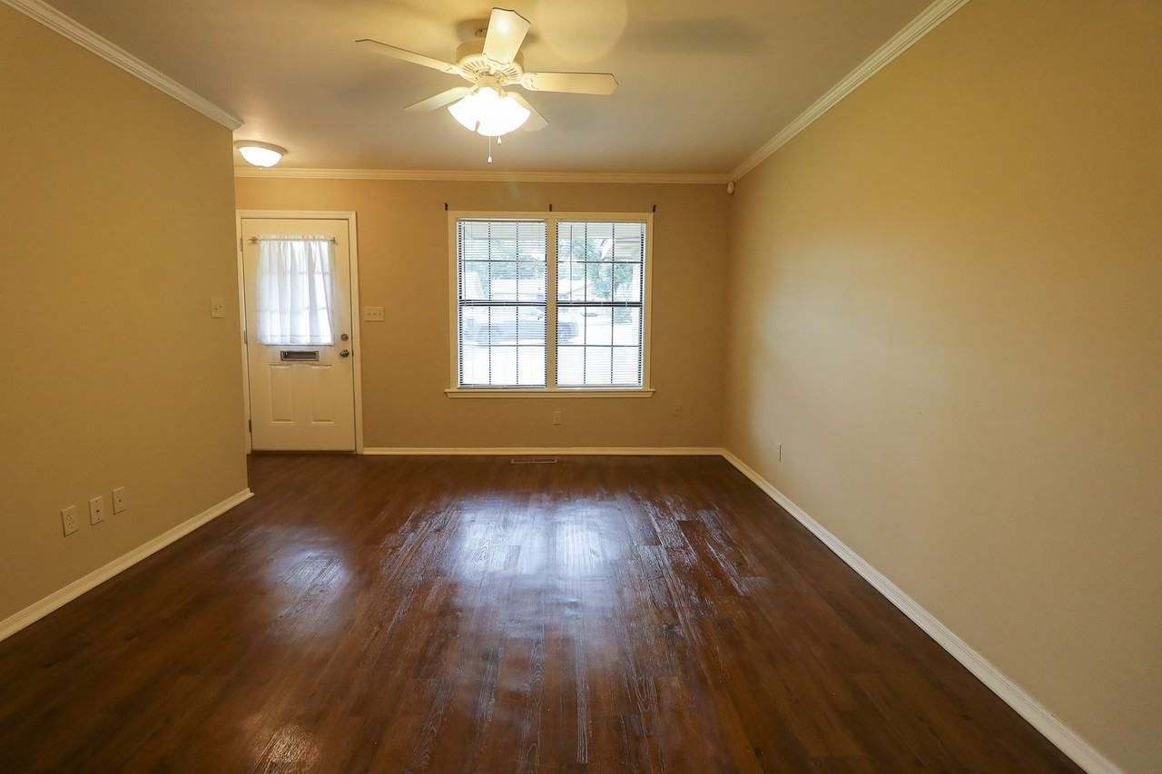 2114 S Birmingham Ct - Photo 4 of 23