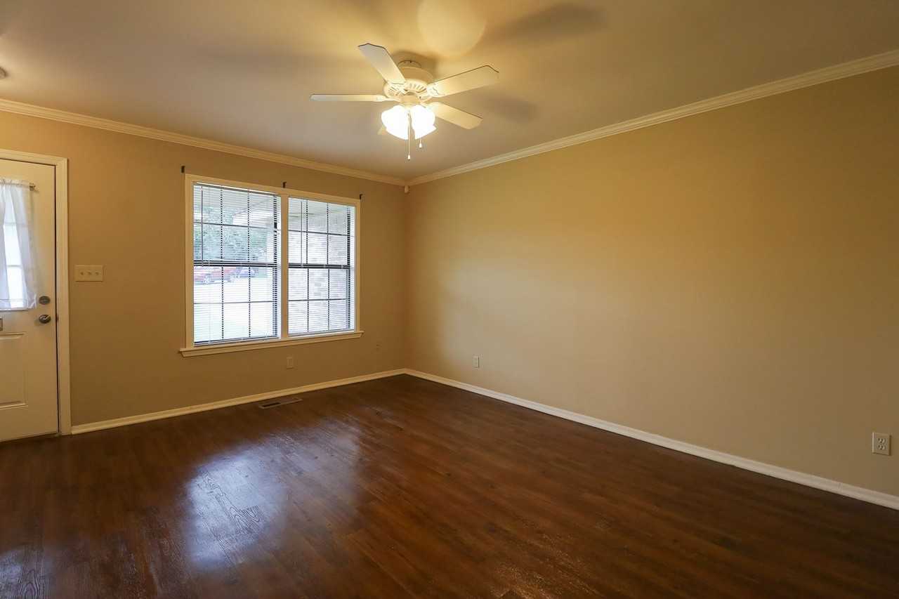 2114 S Birmingham Ct - Photo 5 of 23