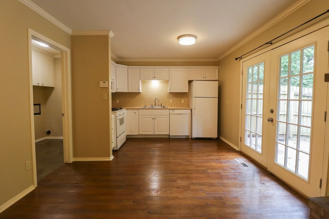 2114 S Birmingham Ct - Photo 7 of 23