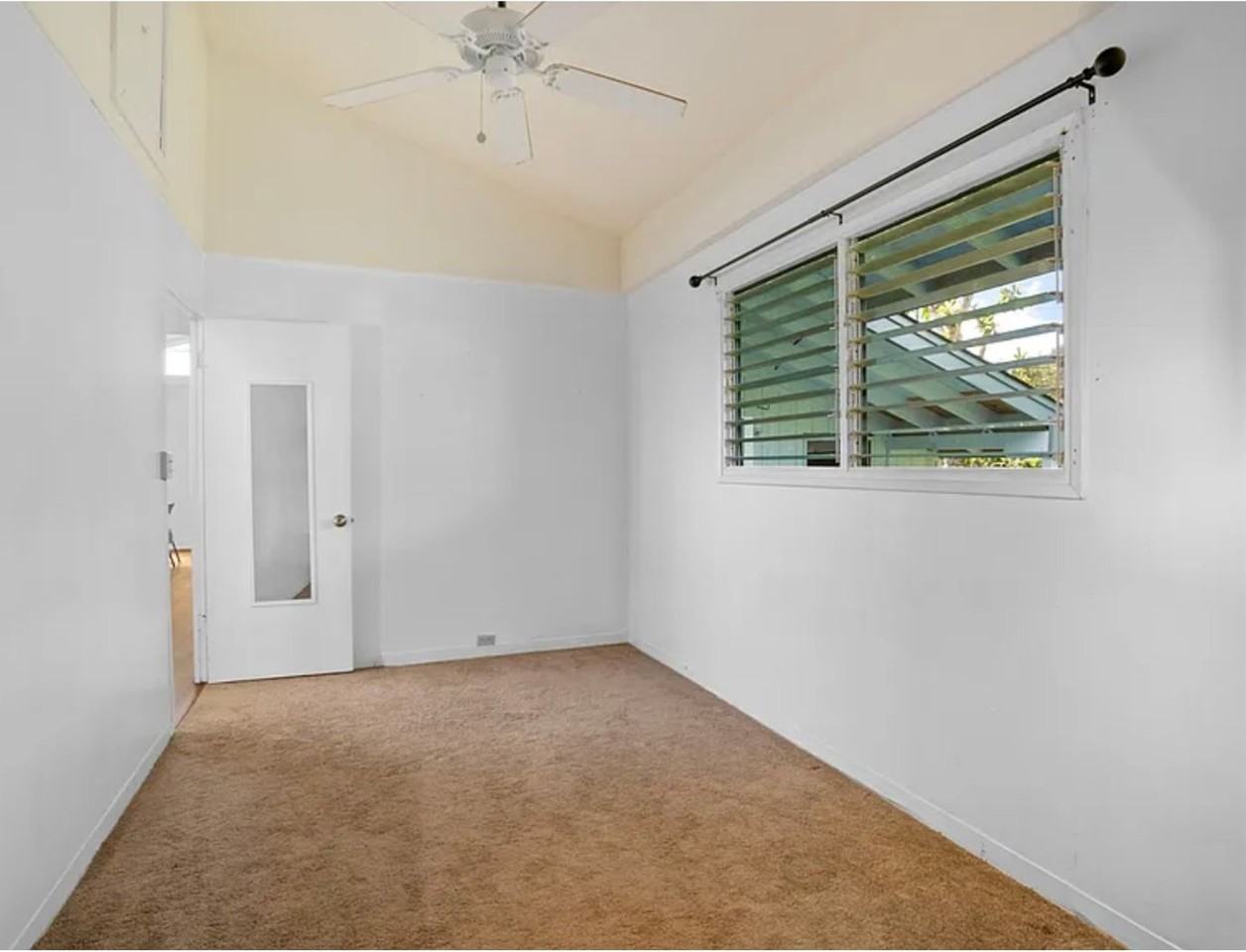 5060 Nonou Rd - Photo 3 of 11