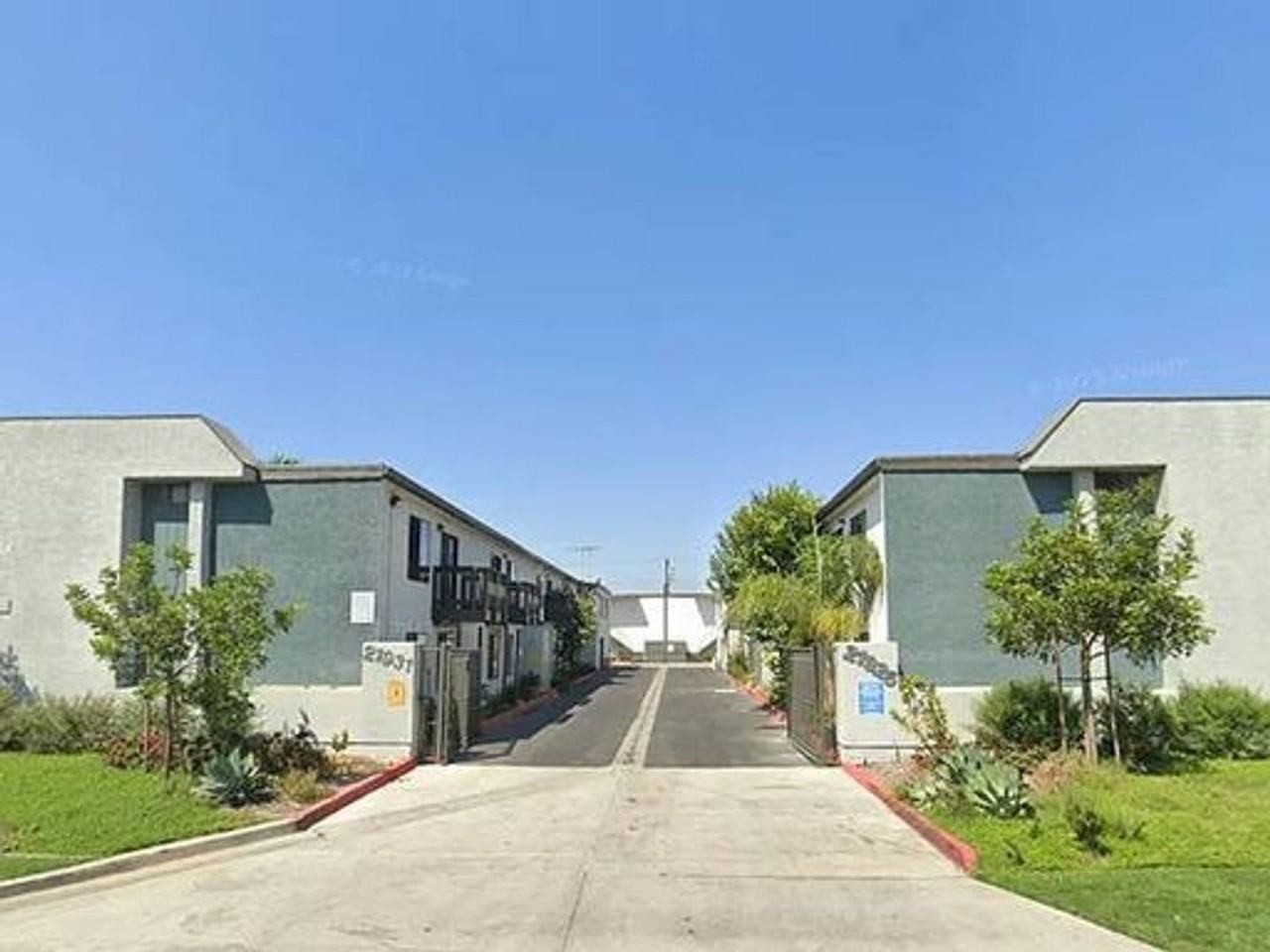 21931 Claretta Ave - Photo 2 of 5