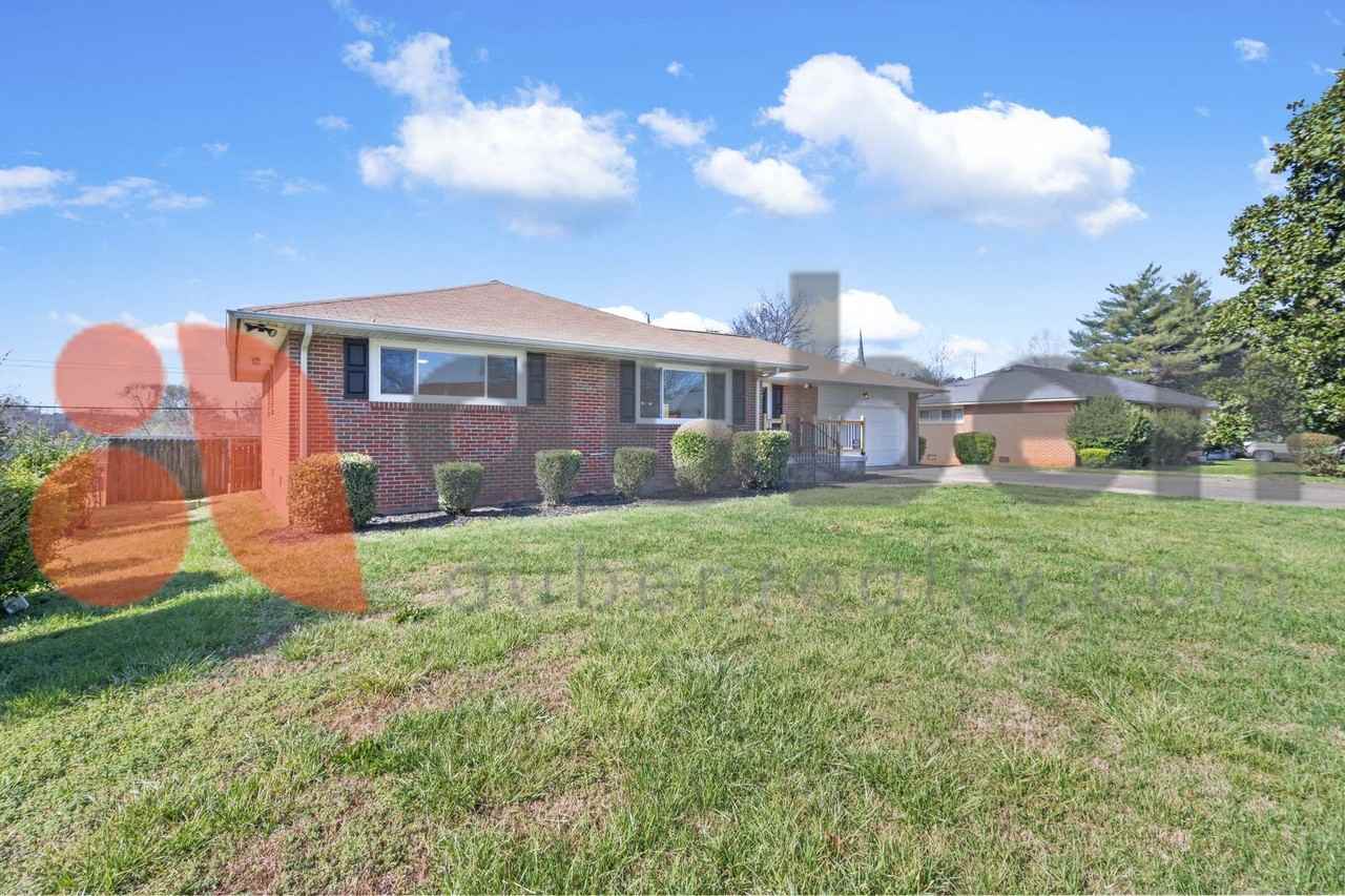 4430 Lilac Ln - Photo 3 of 29