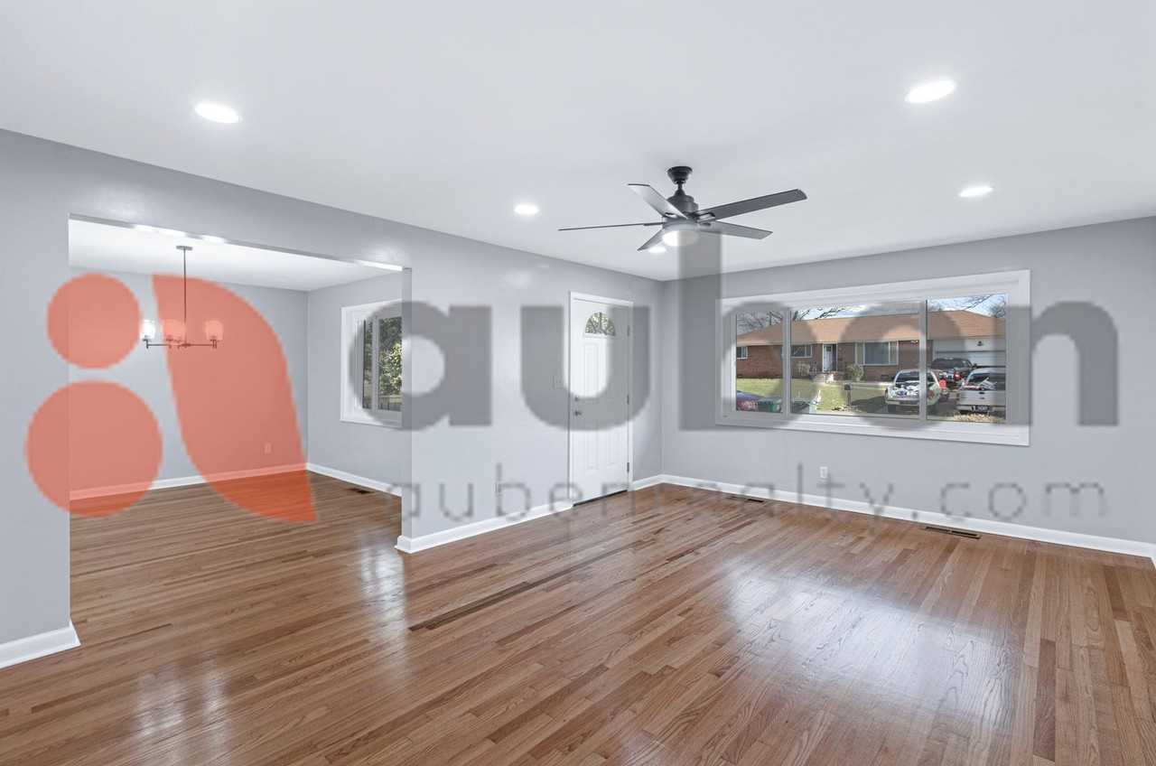 4430 Lilac Ln - Photo 6 of 29